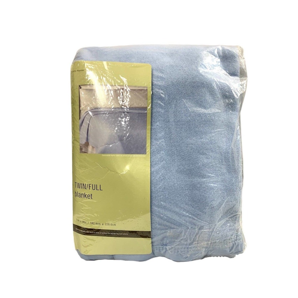 Owen Manufacturing Blanket 100% Polyester Twin Full Light Blue‎ New